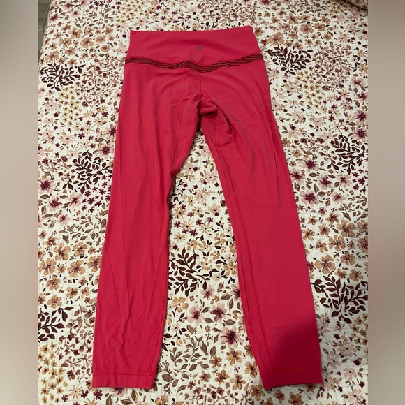 Lululemon Align Leggings Size 8 Barbie Boom Juice bright pink - Picture 3 of 12